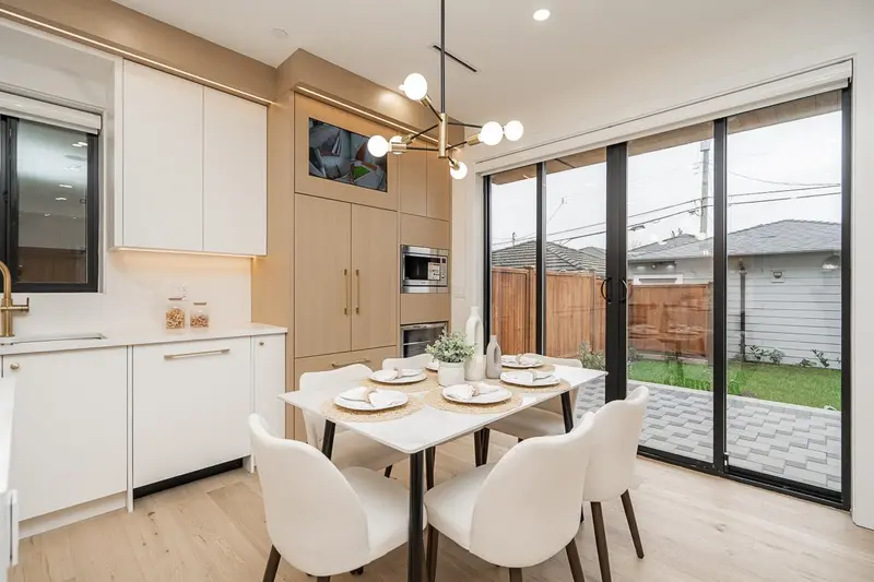 2 150 E 51ST AVENUE - photo 4 of 18