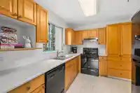 206 1569 EVERALL STREET - thumbnail 8