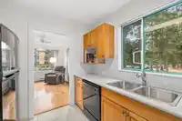 206 1569 EVERALL STREET - thumbnail 9