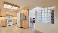 302 15367 BUENA VISTA AVENUE - thumbnail 5