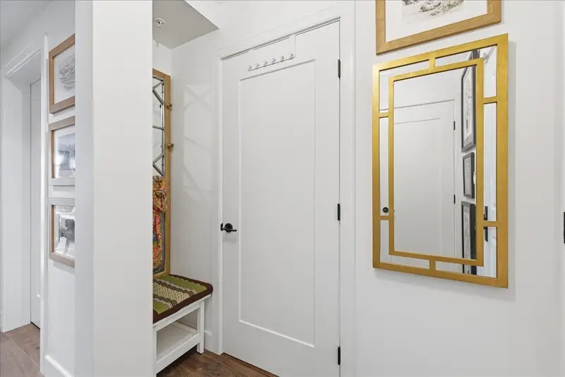 306 168 E 35TH AVENUE - photo 2 of 25