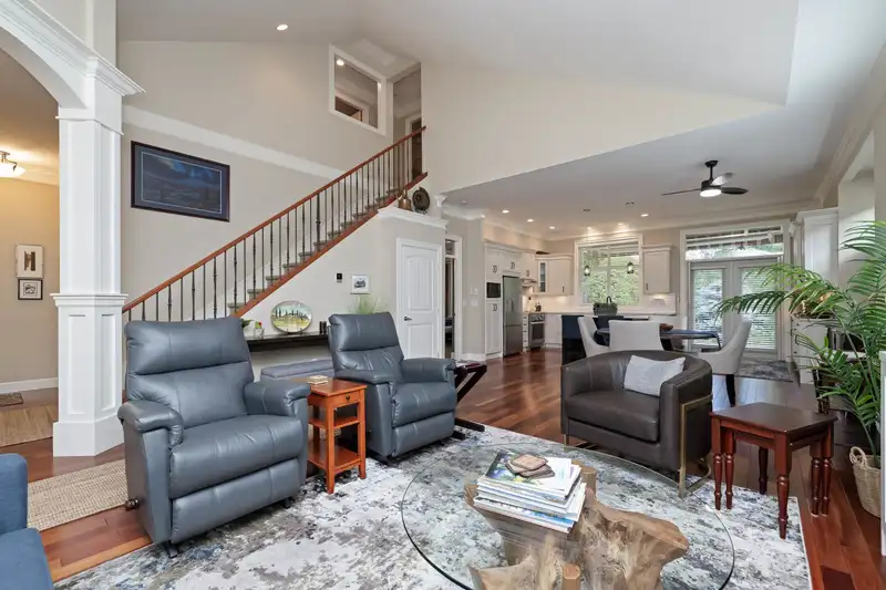 20 14655 32 AVENUE - photo 4 of 40