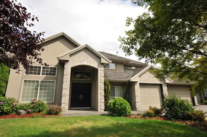2132 139A STREET - photo 1 of 17