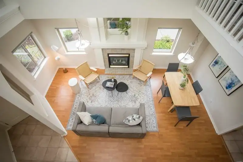 7 3387 KING GEORGE BOULEVARD - photo 3 of 39