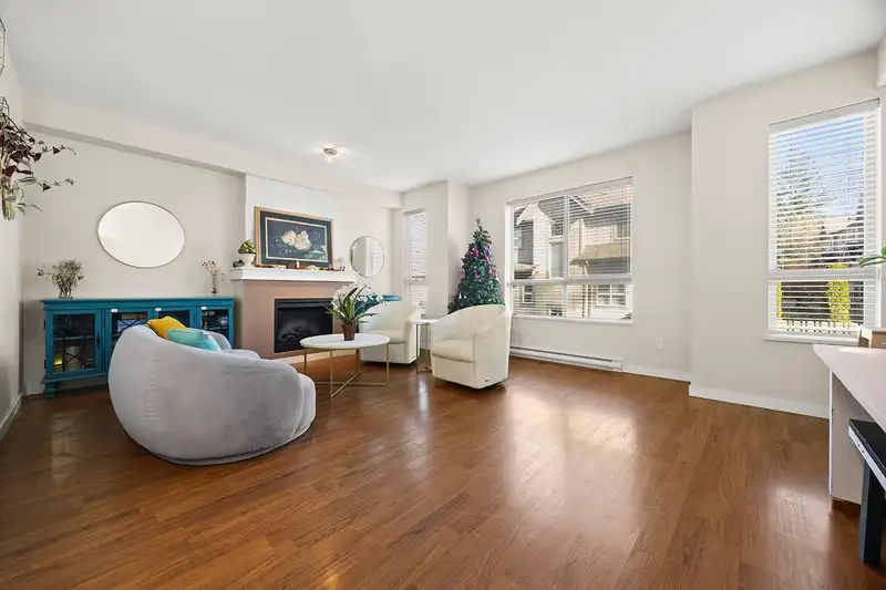 67 2738 158 STREET - photo 2 of 34