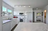 201 14881 MARINE DRIVE - thumbnail 17