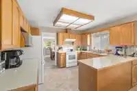 831 165 STREET - thumbnail 9