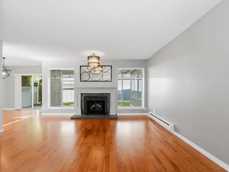 113 14271 18A AVENUE - photo 4 of 20