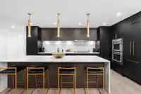 701 14825 THRIFT AVENUE - thumbnail 10