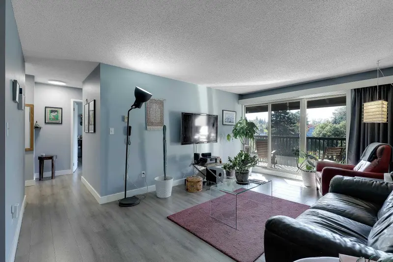 409 9857 MANCHESTER DRIVE - photo 3 of 25