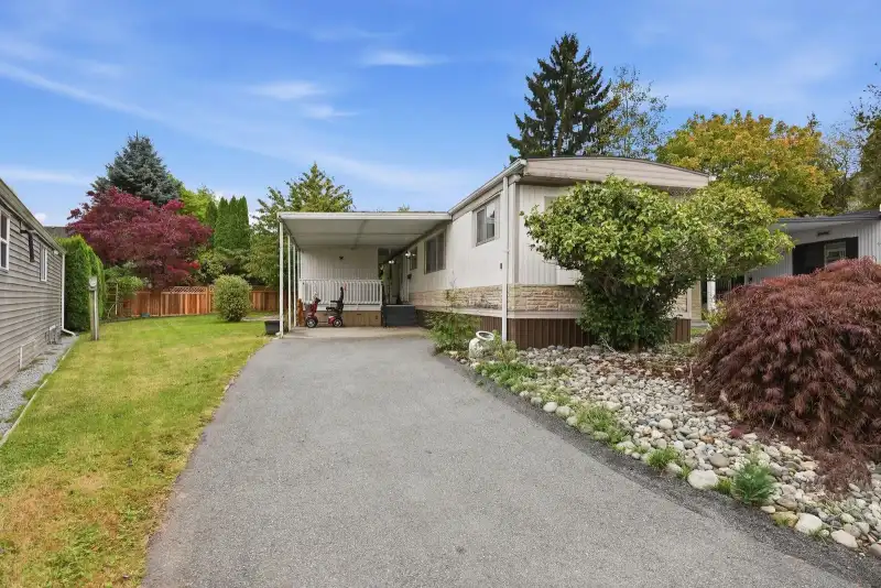84 1840 160 AVENUE - photo 1 of 25