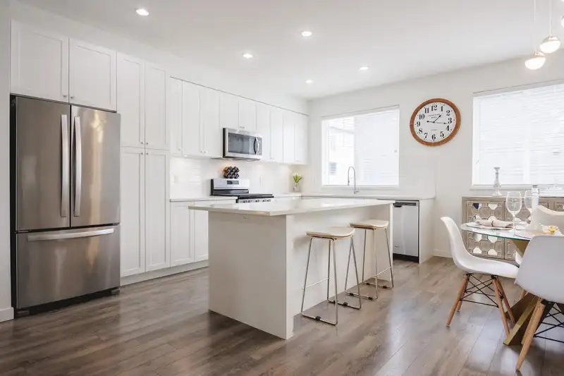 17 16357 15 AVENUE - photo 3 of 39