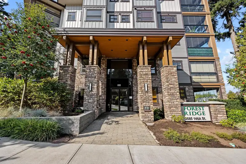 307 3585 146A STREET - photo 2 of 38
