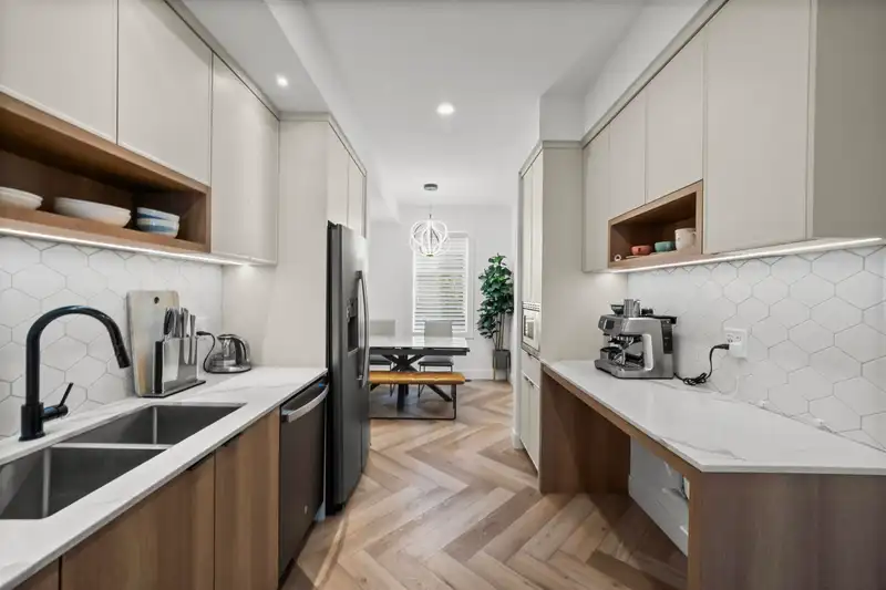 32 2350 165 STREET - photo 1 of 40