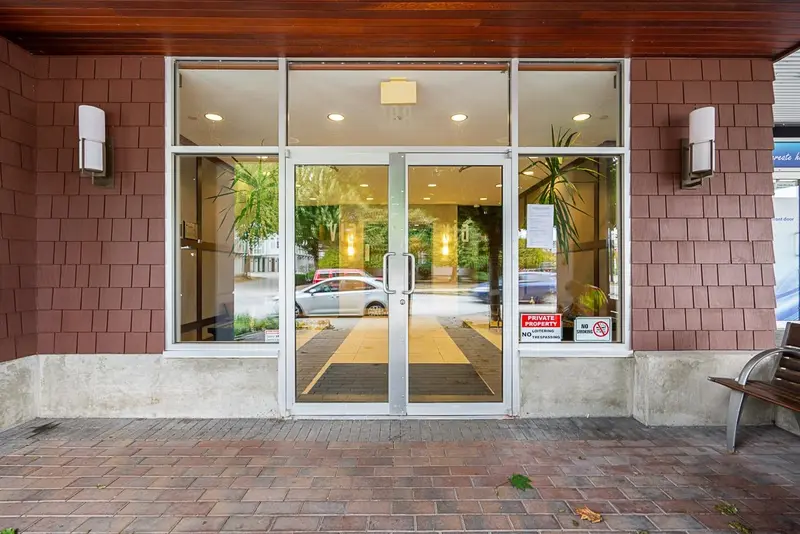 202 288 HAMPTON STREET - photo 4 of 25