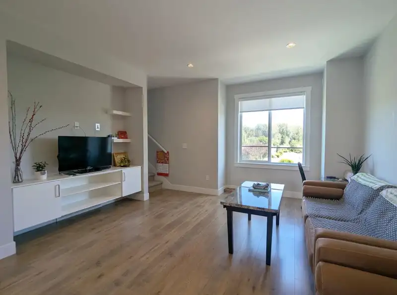 40 1639 162 STREET - photo 4 of 22