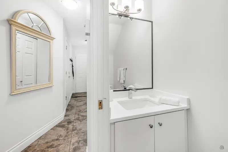 21 1828 LILAC DRIVE - photo 4 of 19