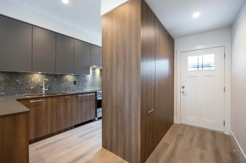 102 2322 EMERY COURT - photo 4 of 25