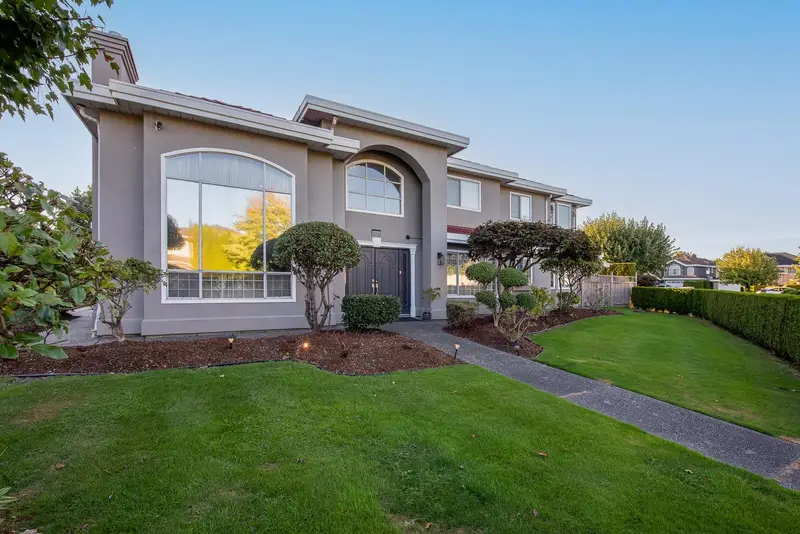 12460 JENSEN DRIVE - photo 2 of 25