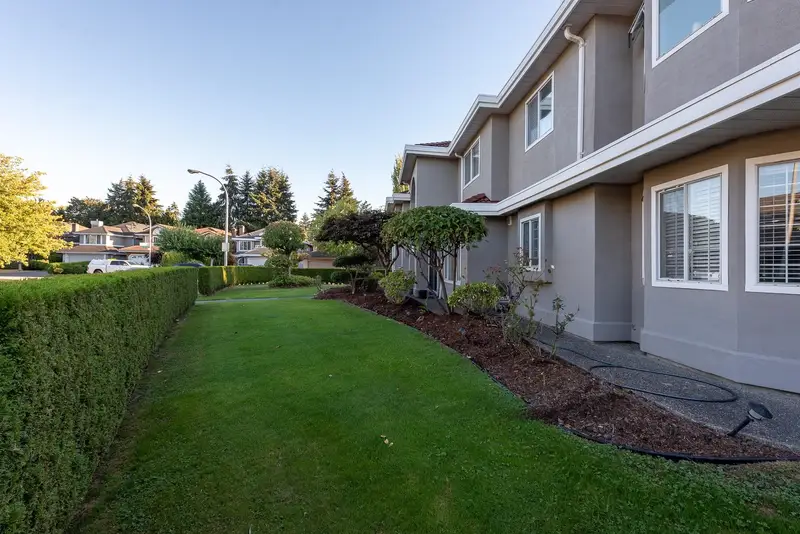 12460 JENSEN DRIVE - photo 3 of 25