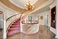 15783 COLLINGWOOD CRESCENT - thumbnail 2