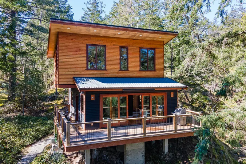 5063 SHERMAN LANE - photo 2 of 25