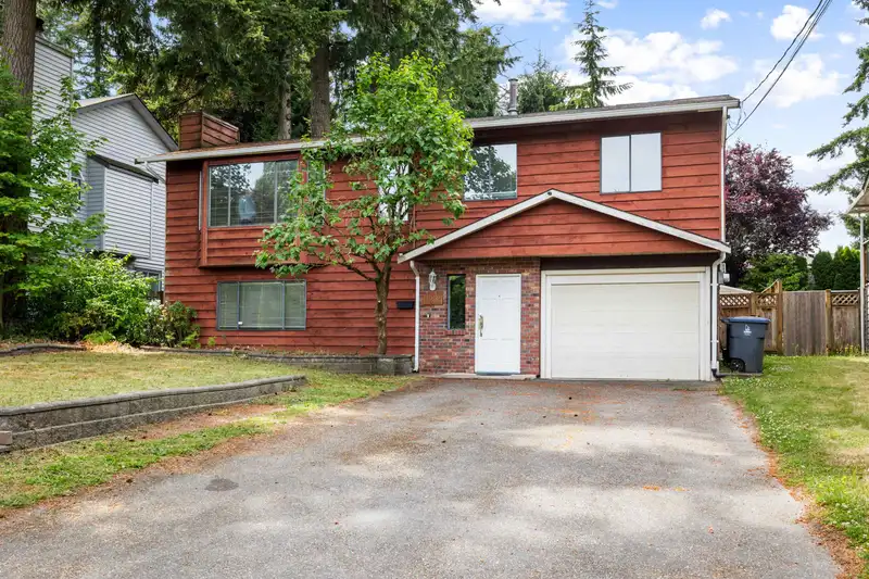 2235 152A STREET - photo 3 of 40