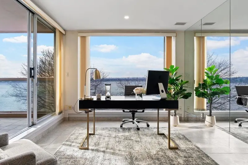 401 2015 BEACH AVENUE - photo 3 of 25