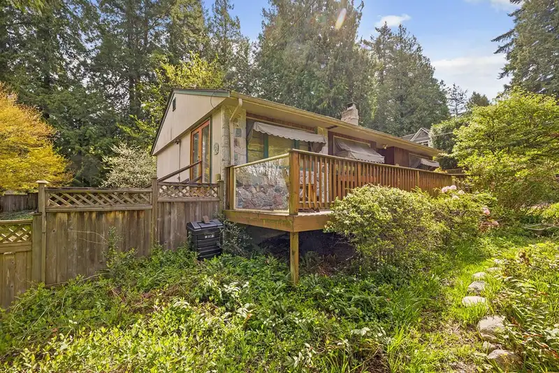 2884 128 STREET - photo 1 of 33