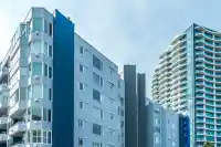 412 15111 RUSSELL AVENUE - thumbnail 1