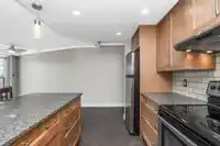 412 15111 RUSSELL AVENUE - thumbnail 9