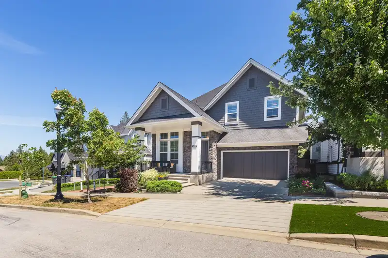 2898 161B STREET - photo 1 of 40
