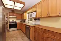 16392 9 AVENUE - thumbnail 13