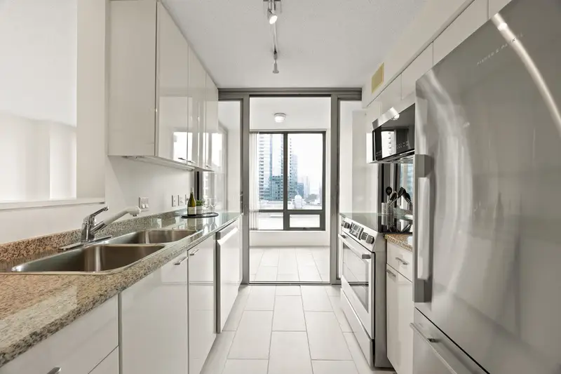 3104 1200 W GEORGIA STREET - photo 3 of 25