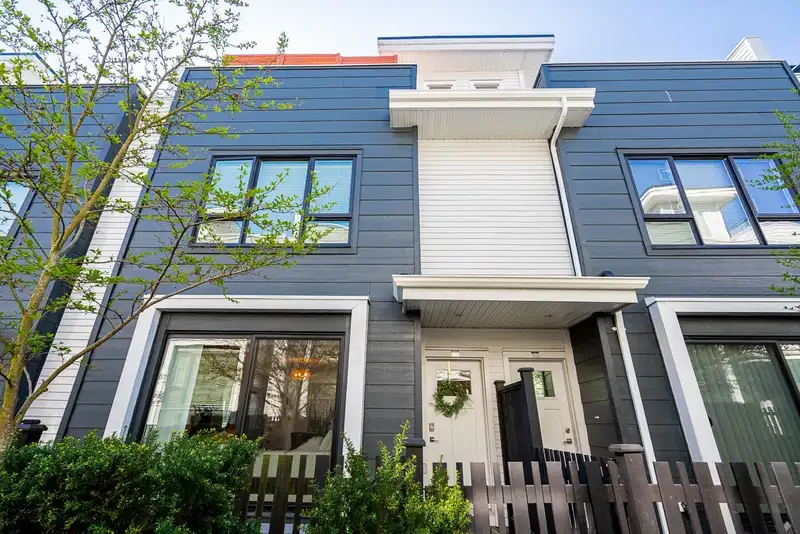 159 2280 163 STREET - photo 2 of 39