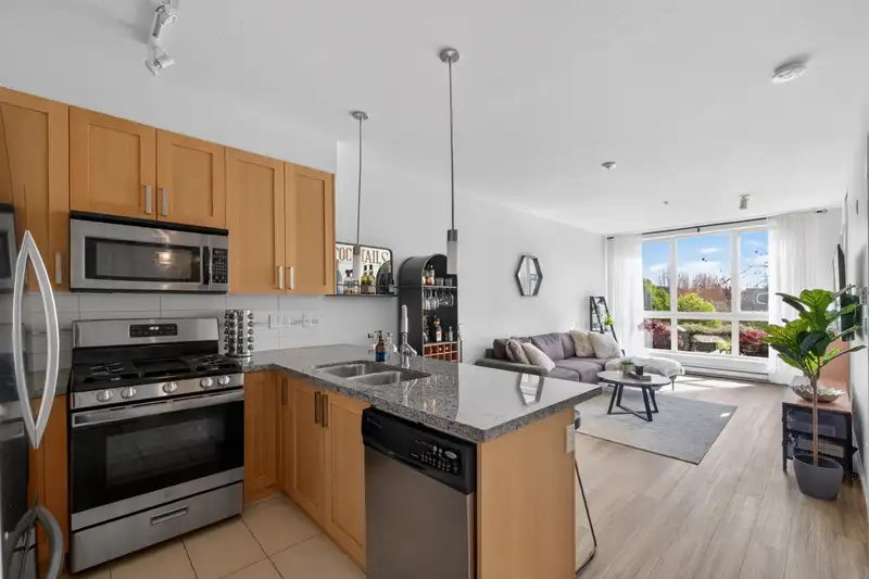 329 15918 26 AVENUE - photo 1 of 31