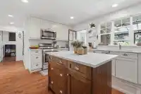 1425 129 STREET - thumbnail 1
