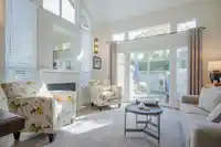 4 15168 22 AVENUE - thumbnail 4