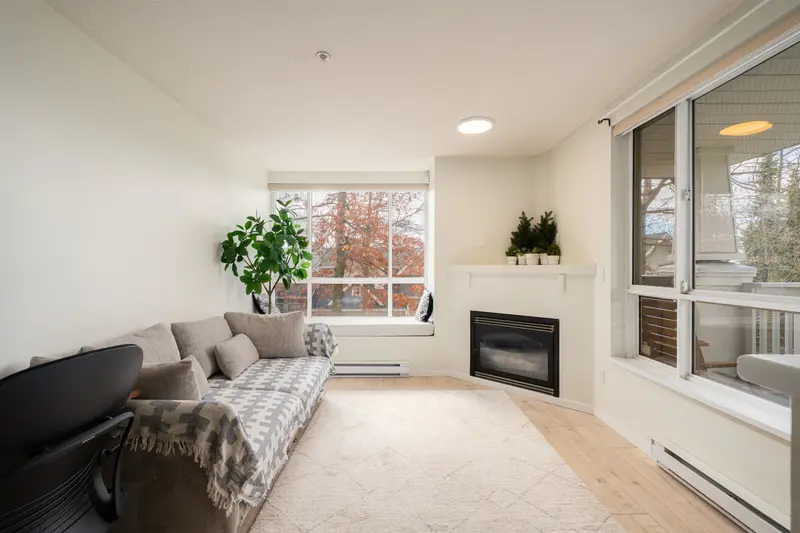 204 6833 VILLAGE GREEN - photo 4 of 25