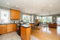 15645 PACIFIC AVENUE - thumbnail 4