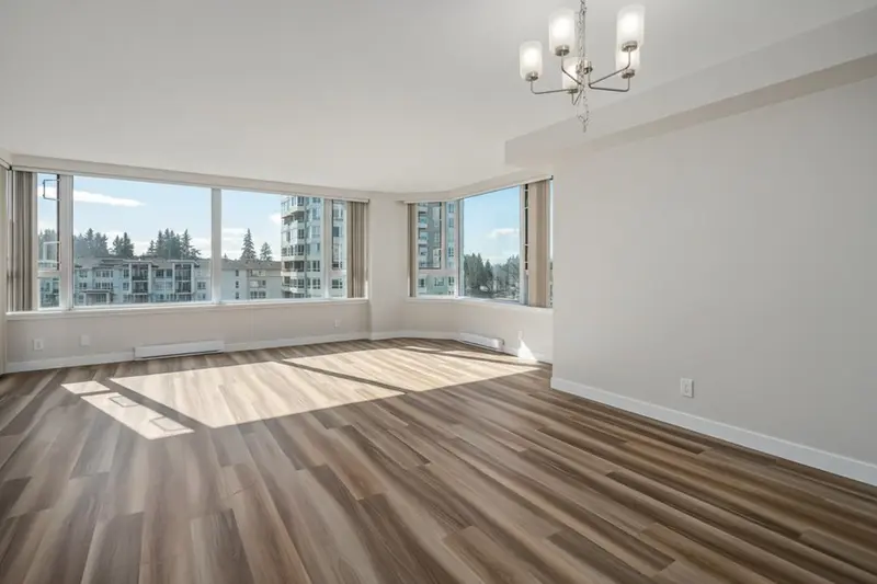 502 3170 GLADWIN ROAD - photo 3 of 25