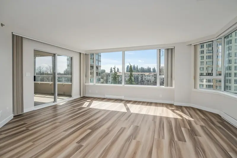 502 3170 GLADWIN ROAD - photo 4 of 25