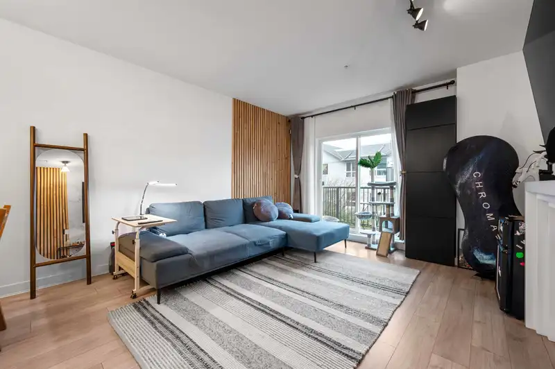 225 3888 NORFOLK STREET - photo 2 of 25