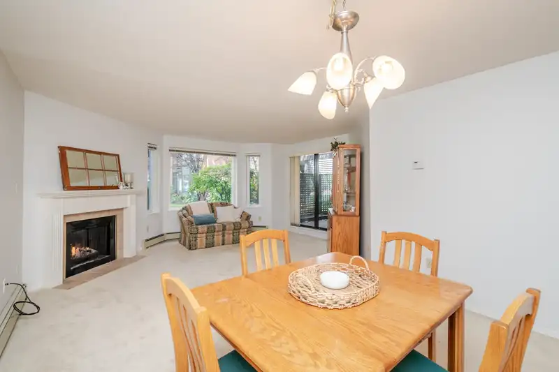 102 15300 17 AVENUE - photo 2 of 8