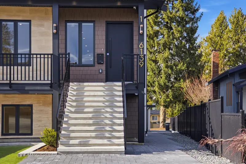 1 6139 ASHWORTH AVENUE - photo 2 of 25