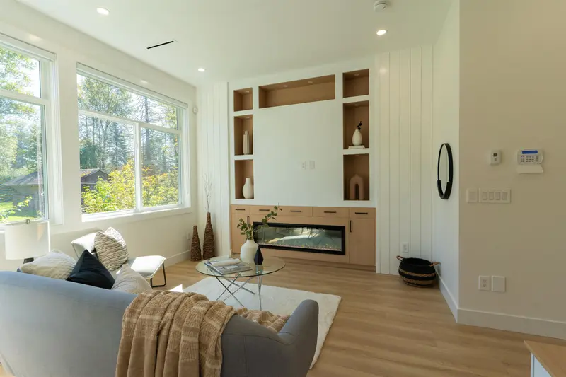 7534 205A STREET - photo 4 of 10