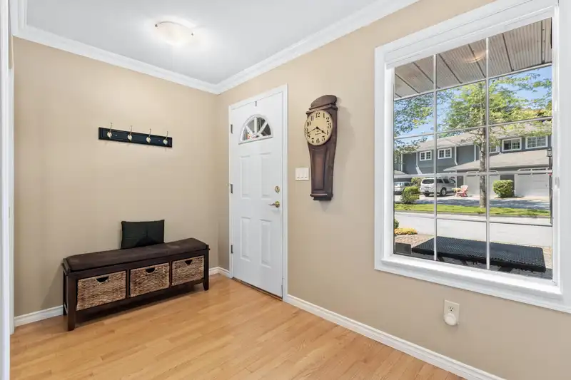 128 16335 14TH AVENUE - photo 3 of 29