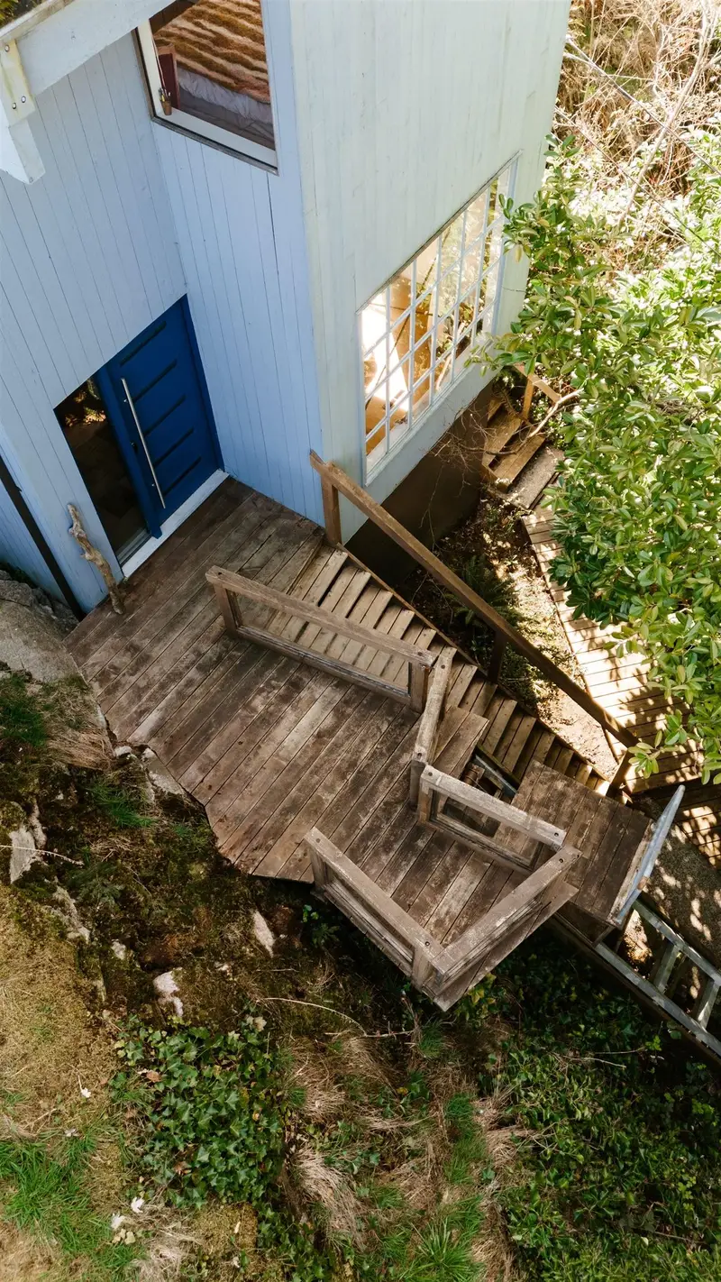 4477 STRATHCONA ROAD - photo 4 of 25