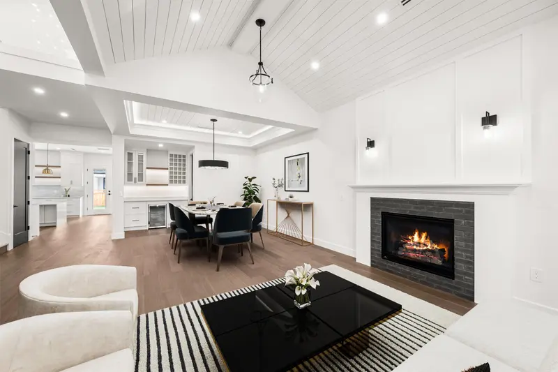 20334 42 AVENUE - photo 4 of 25