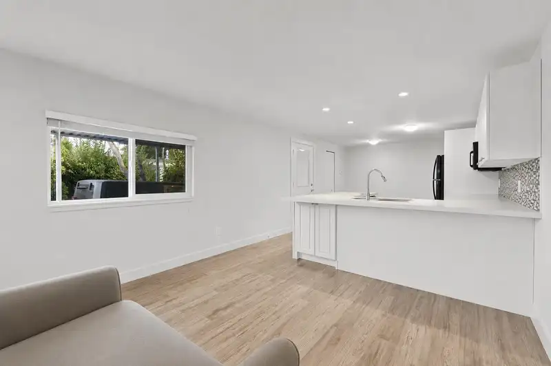 76 1840 160 STREET - photo 3 of 21